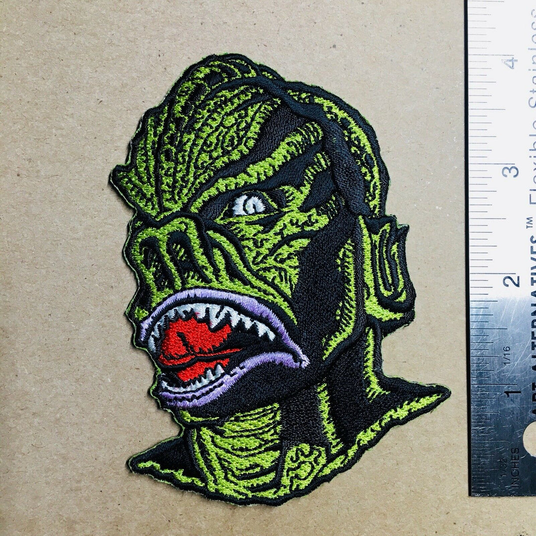 IT! TERROR FROM OUTER SPACE • Embroidered Patch • Retro MANI-YACK MONSTER!!!